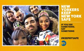 arcade-mta_nye_dnce-jonas_selfie